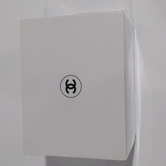 CHANEL Le Coton Extra Doux - Extra Soft Cotton pads 100 pieces Sealed New In Box - Picture 2 of 5